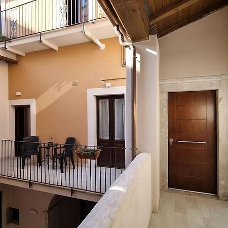 Casa Castello 63 Guest House LʼAquila Zewnętrze zdjęcie