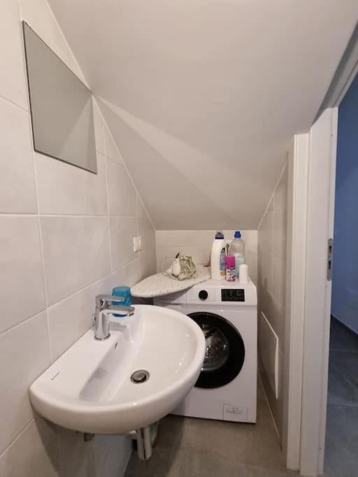 Casa Castello 63 Guest House LʼAquila Zewnętrze zdjęcie
